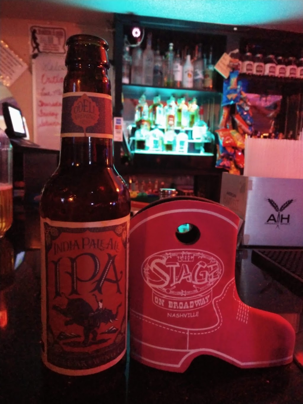 The Outlaw Bar & Grill | night club | 1302 W Roger Rd, Tucson, AZ 85705, USA | 5208883910 OR +1 520-888-3910