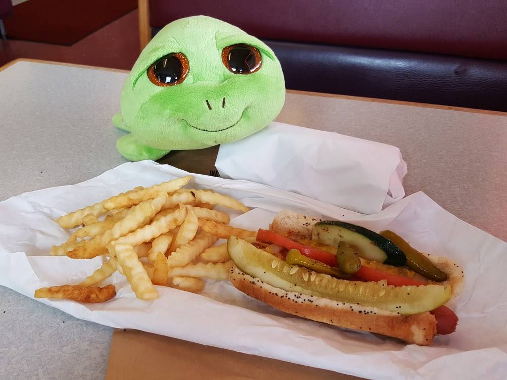 Mandinos | restaurant | 406 N Lake Ave, Twin Lakes, WI 53181, USA | 2628773647 OR +1 262-877-3647