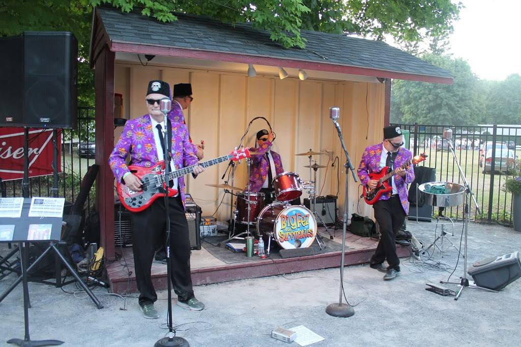 The Trackside Grill - Saratoga | restaurant | 103 Wright St, Saratoga Springs, NY 12866, USA | 5182757040 OR +1 518-275-7040