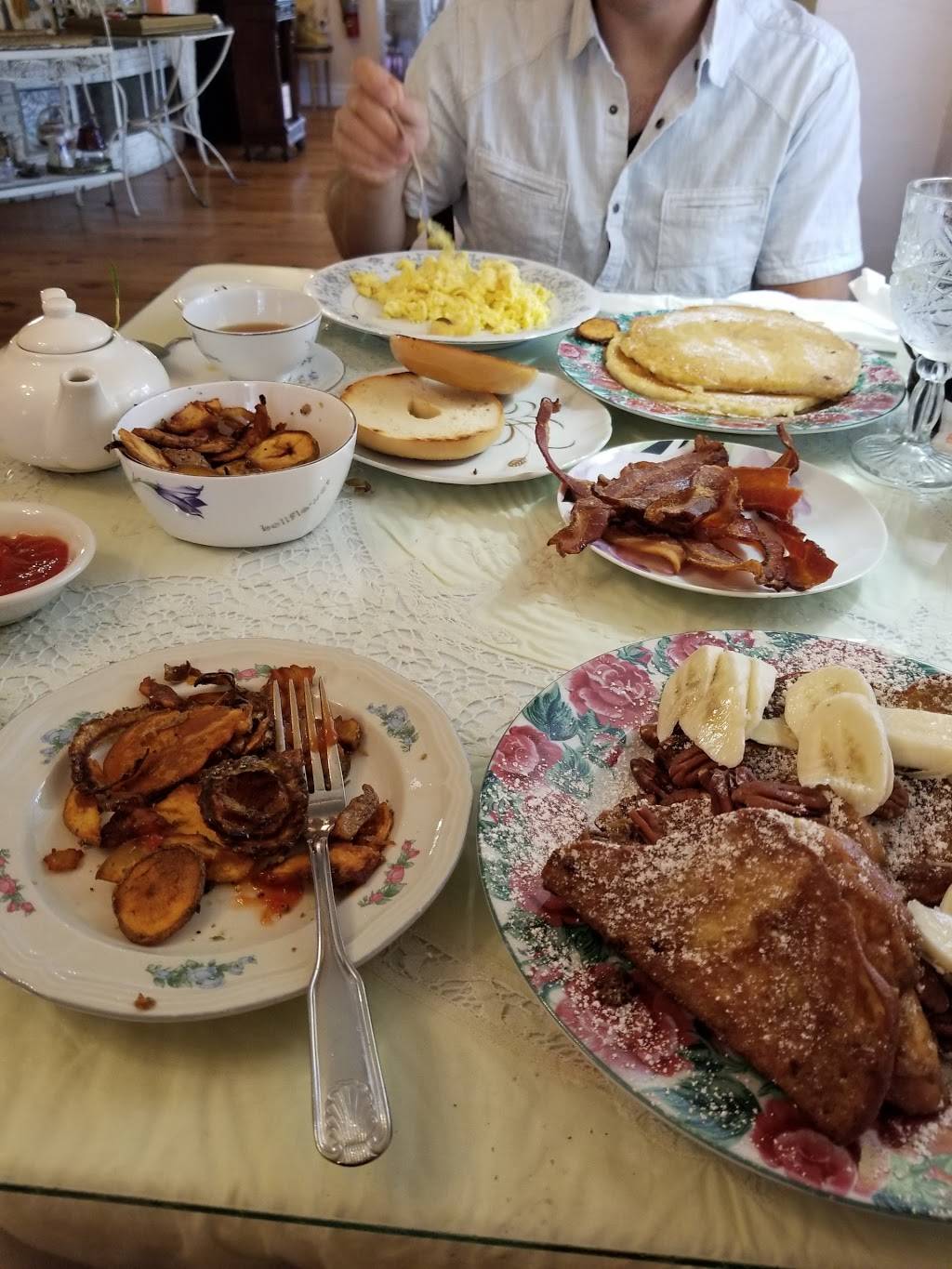 Tea Room at Cauley Square | restaurant | 12310 SW 224th St, Miami, FL 33170, USA | 3052580044 OR +1 305-258-0044