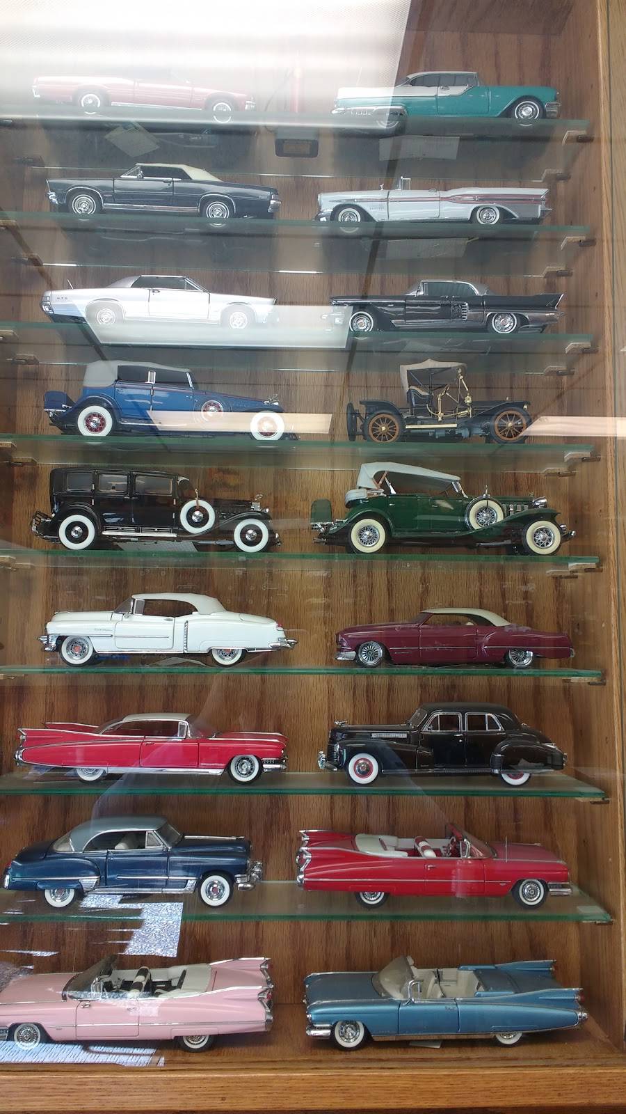 Famoores Family Restaurant | restaurant | 18 E 1st St, Oil City, PA 16301, USA | 8146764789 OR +1 814-676-4789