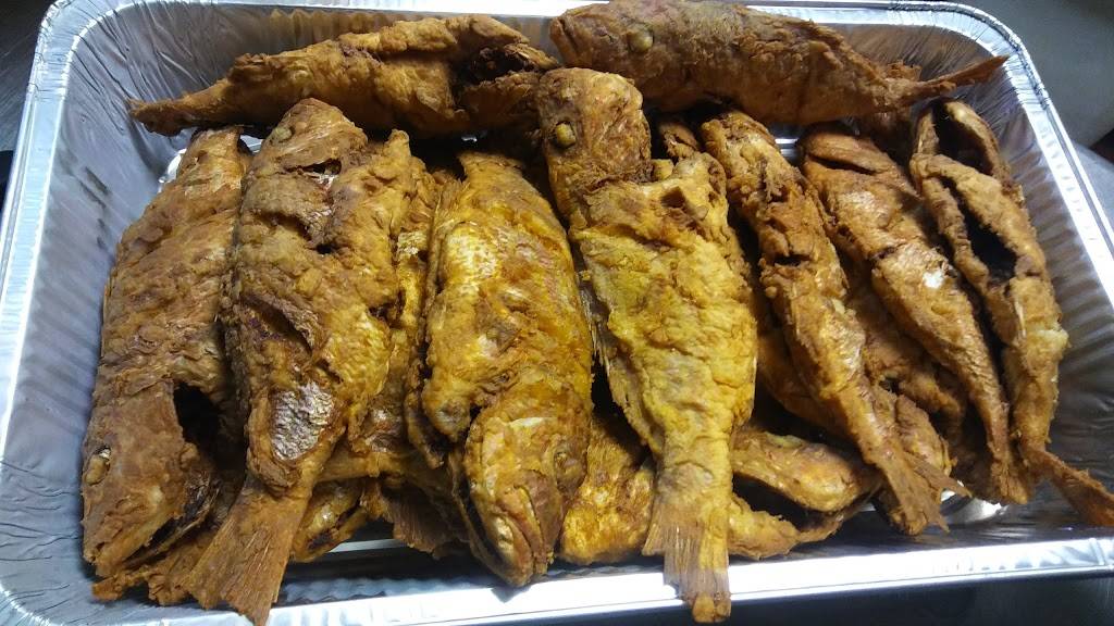 Mommie Joes | restaurant | 1036 S Broad St # A, Trenton, NJ 08611, USA | 6096956561 OR +1 609-695-6561