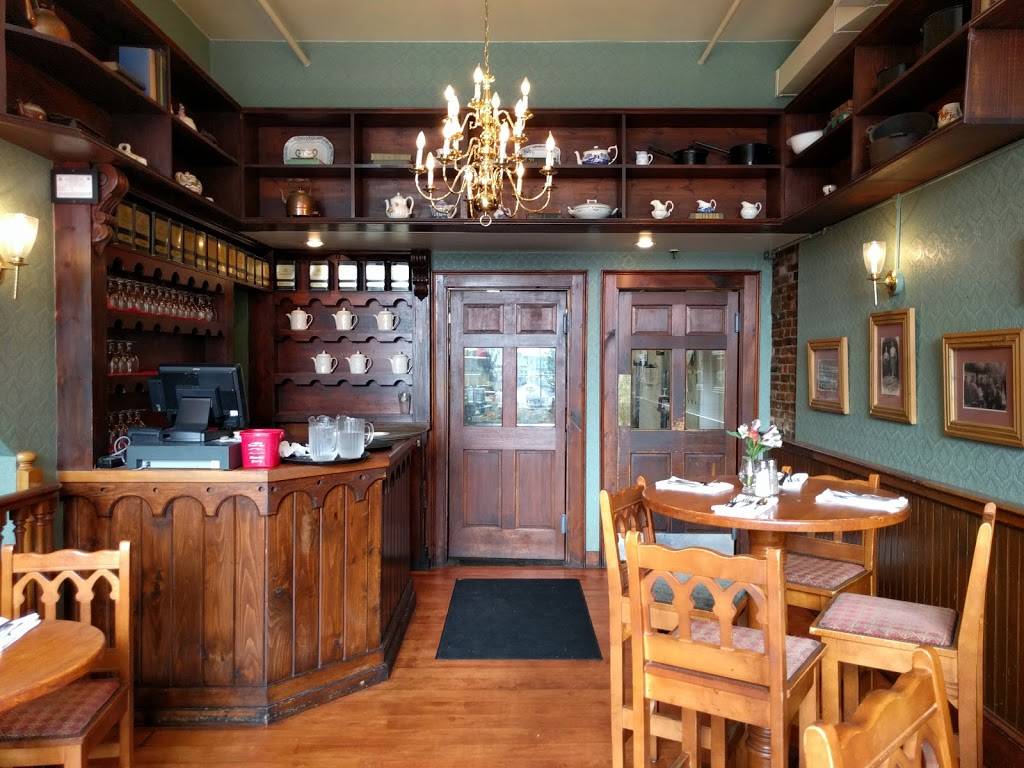 Bull Feeneys | restaurant | 375 Fore St, Portland, ME 04101, USA | 2077737210 OR +1 207-773-7210