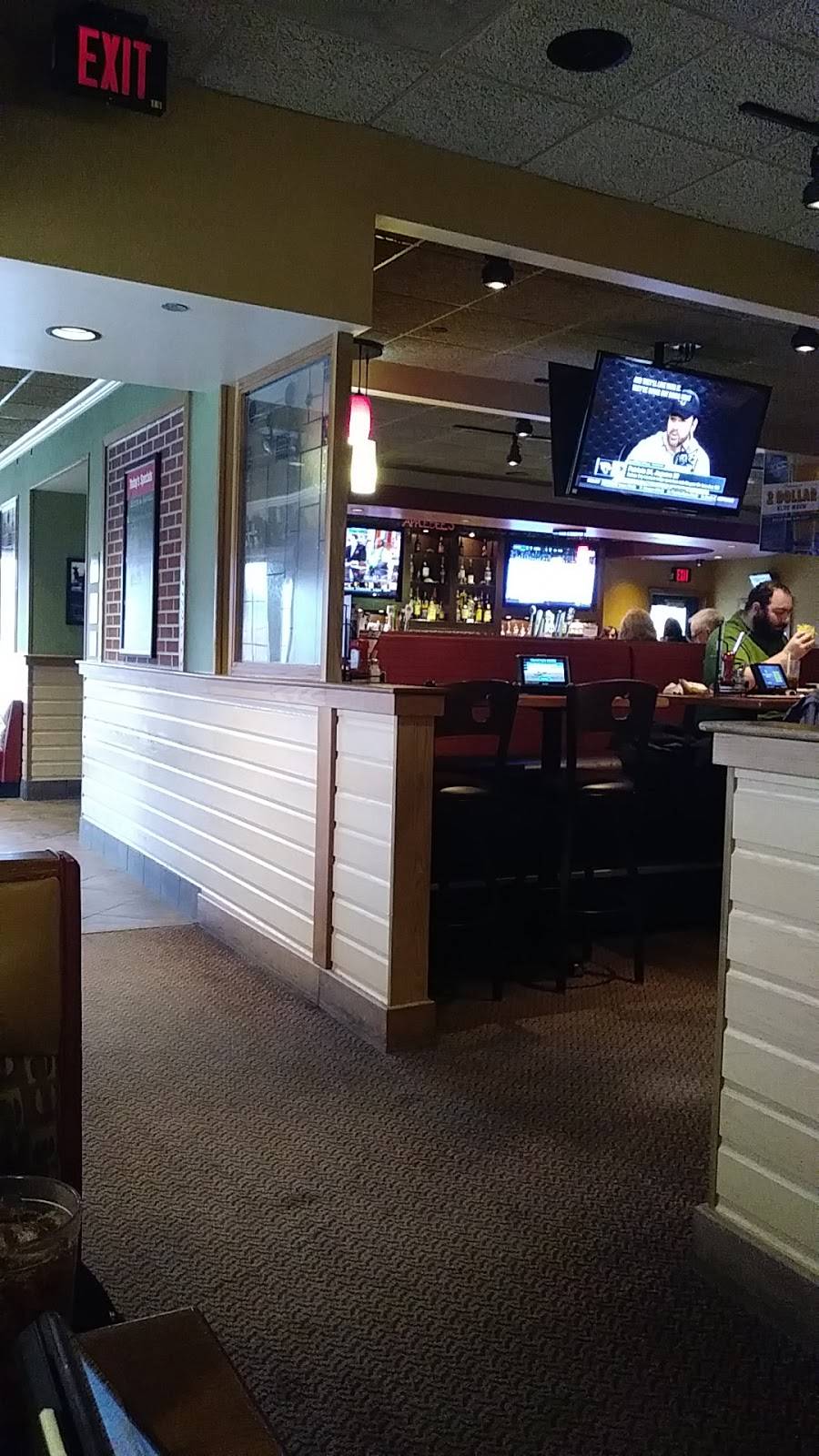 Applebees Grill + Bar | restaurant | 3100 Golf Rd, Delafield, WI 53018, USA | 2626462174 OR +1 262-646-2174