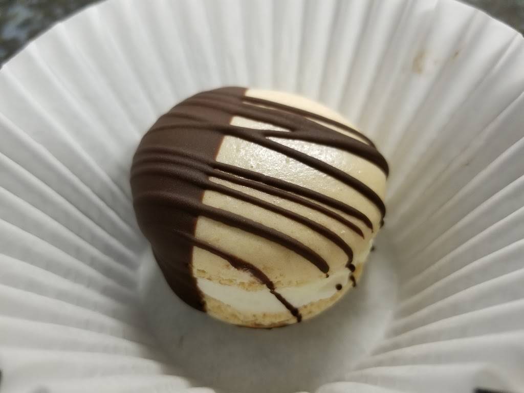 Irie Couture Cakery | bakery | 311 W Ashley St, Jacksonville, FL 32202, USA | 9045348644 OR +1 904-534-8644