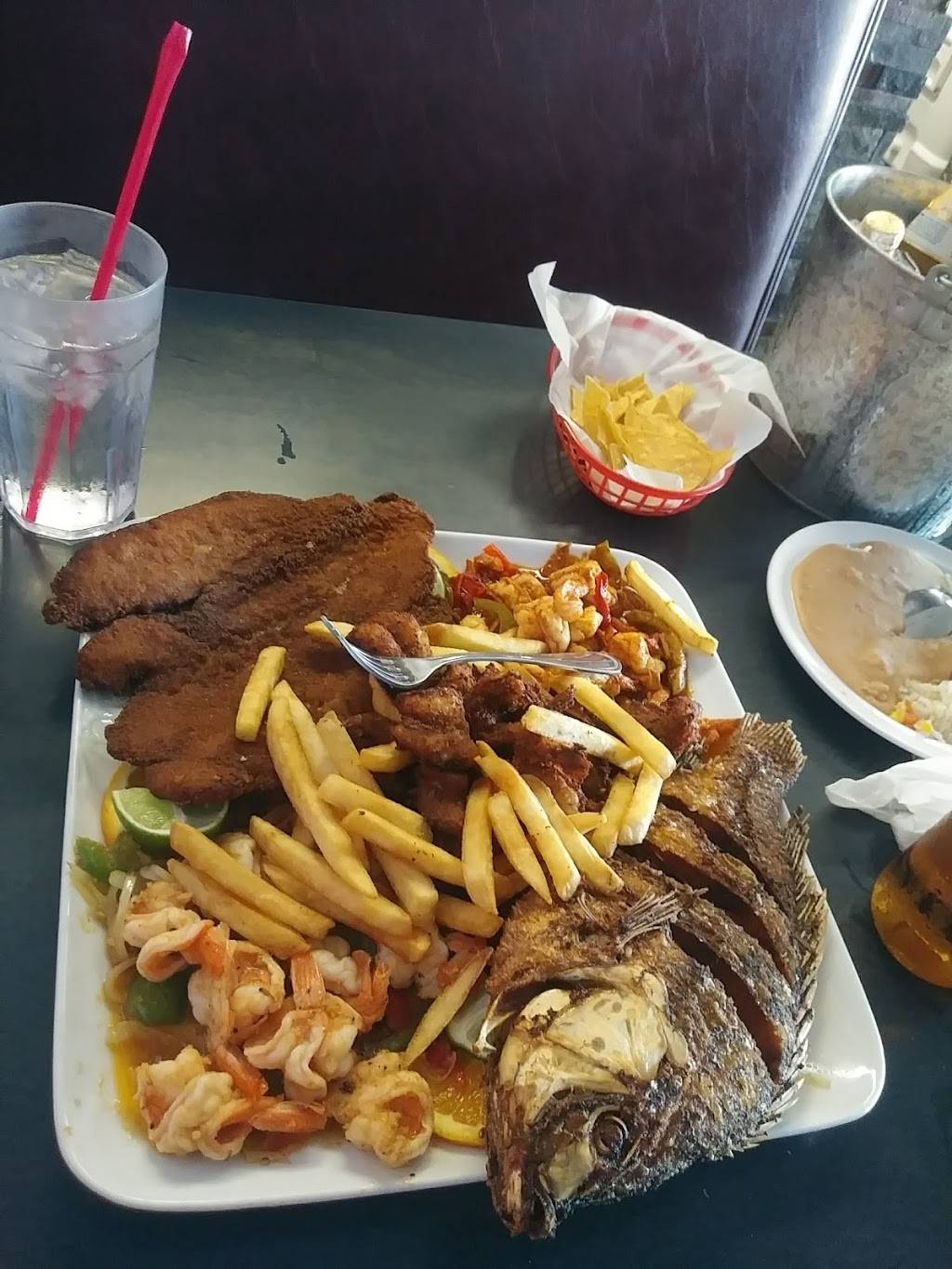 Mariscos El Mariachi | restaurant | 552 N Eastern Ave # A, Las Vegas, NV 89101, USA | 7023827444 OR +1 702-382-7444