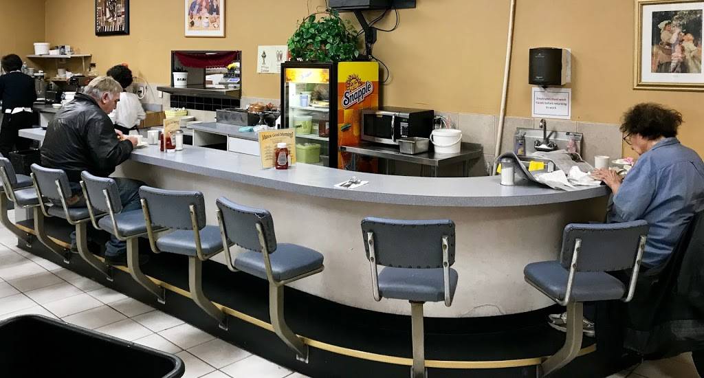 Manoa Diner & Deli | restaurant | 1305 West Chester Pike # 5, Havertown, PA 19083, USA | 6104495400 OR +1 610-449-5400
