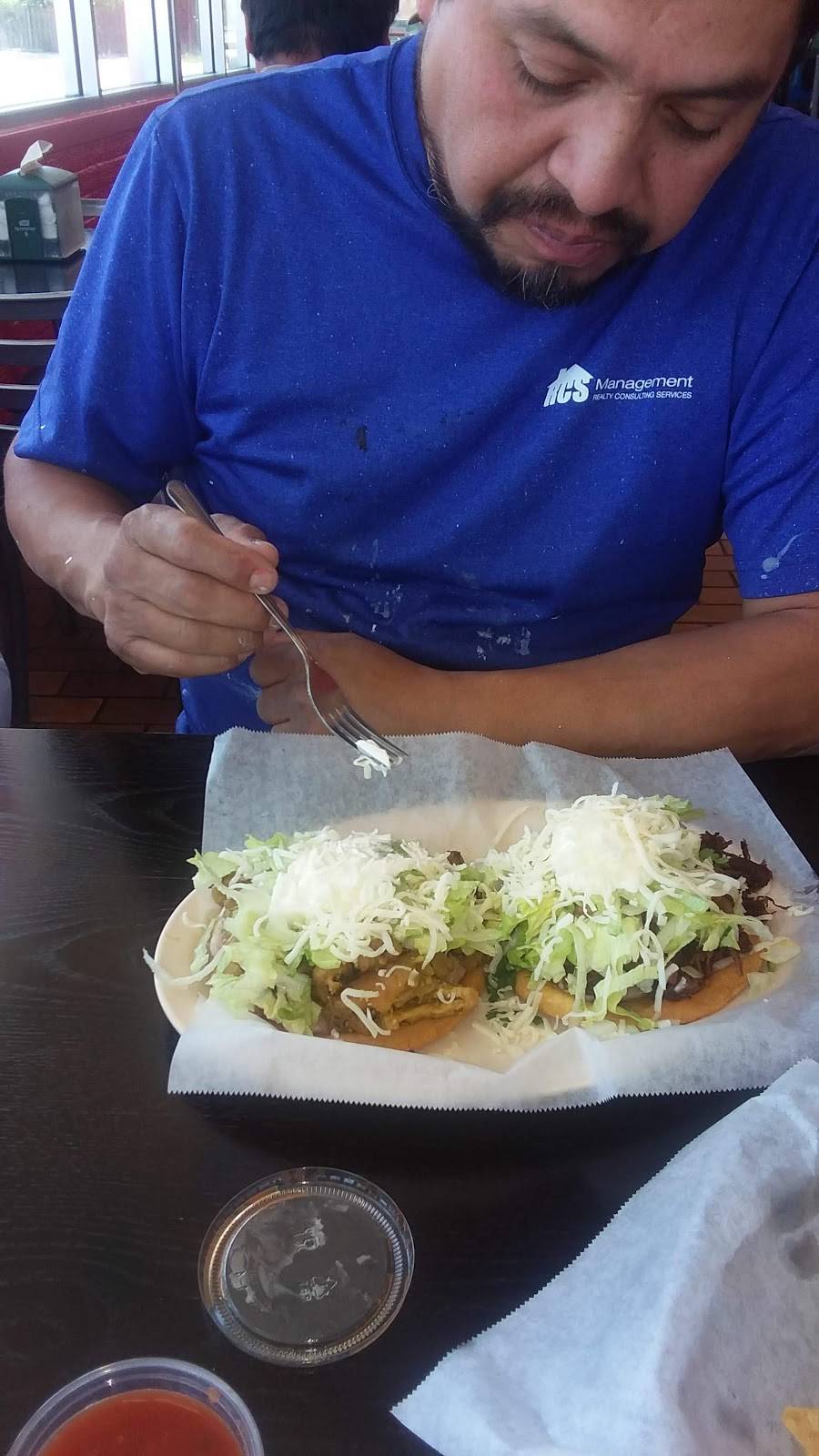 El Burrito Loco Inc | restaurant | 686 W 14th Pl, Chicago Heights, IL 60411, USA | 7087481036 OR +1 708-748-1036