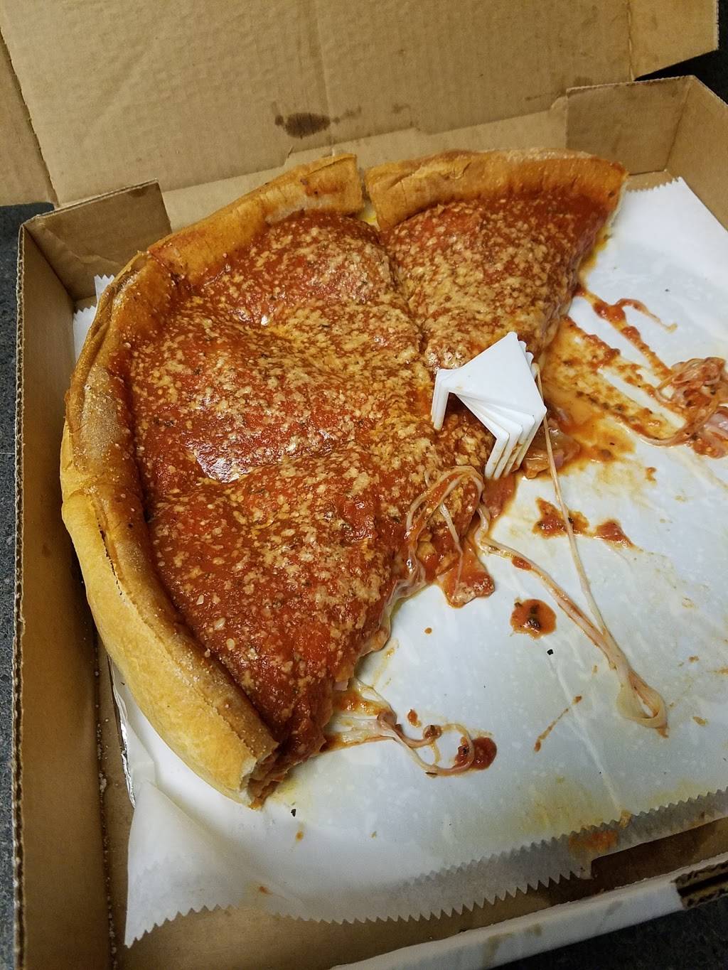 Pauls Chicago Pizza | restaurant | 1500 North McMullen Booth Rd, Clearwater, FL 33759, USA | 7277239777 OR +1 727-723-9777