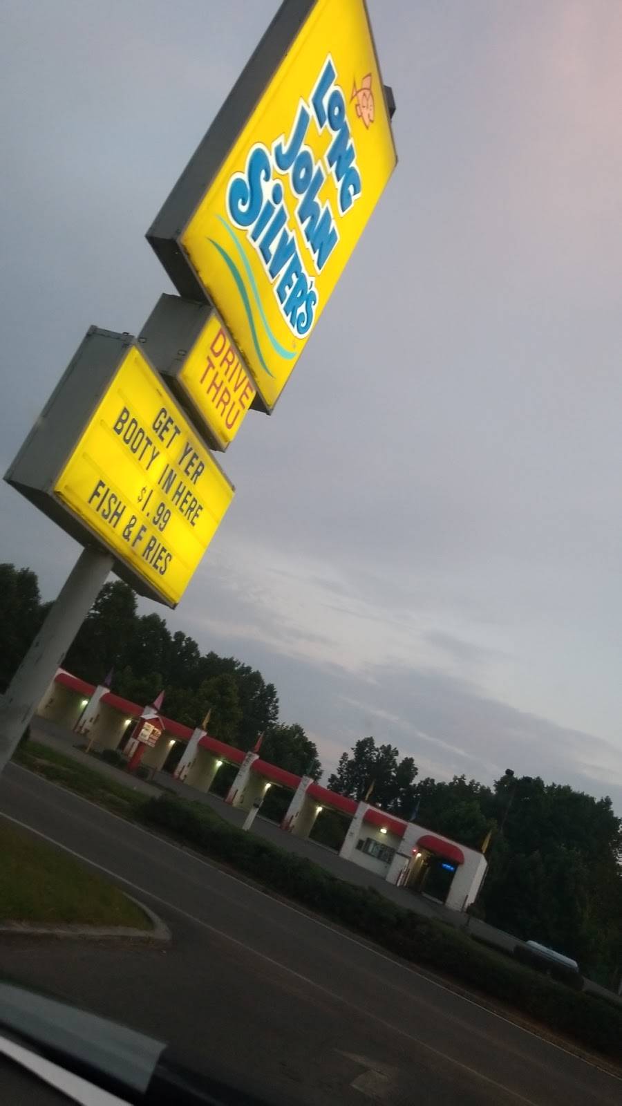 Long John Silvers | restaurant | 491 Front St W, Coeburn, VA 24230, USA | 2763955254 OR +1 276-395-5254