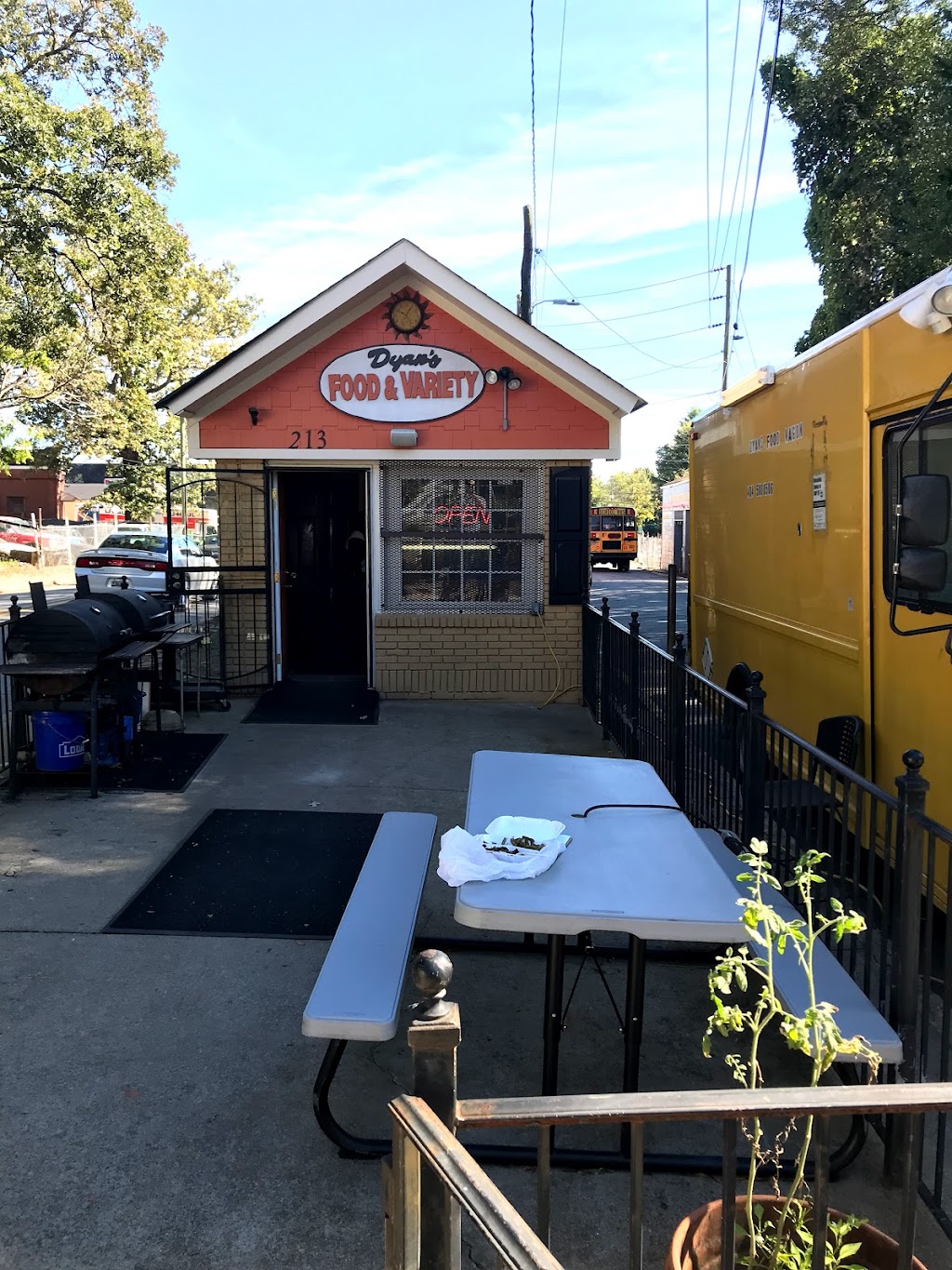 Dyans Food and Variety | restaurant | 100-198 Howell Dr SE, Atlanta, GA 30316, USA | 4045880506 OR +1 404-588-0506