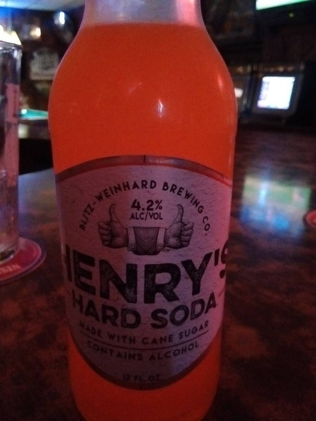 Gords Pub | restaurant | 210 Main St, Neenah, WI 54956, USA | 9207224575 OR +1 920-722-4575