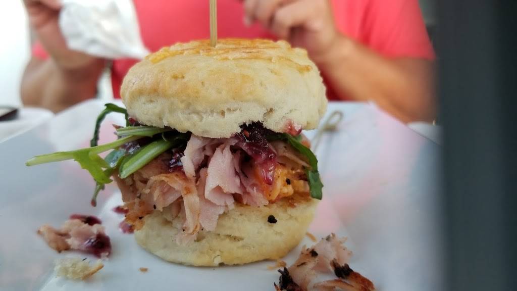 Skinny Dogz Brunchery | restaurant | 11970 Fairway Lakes Dr, Fort Myers, FL 33913, USA | 2393622693 OR +1 239-362-2693