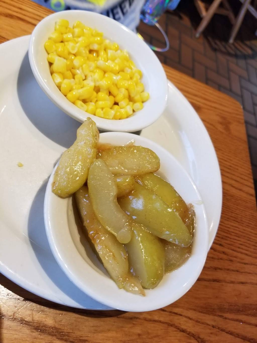 Cracker Barrel Old Country Store | restaurant | 4010 Richard Joseph Blvd, Joplin, MO 64804, USA | 4177829696 OR +1 417-782-9696