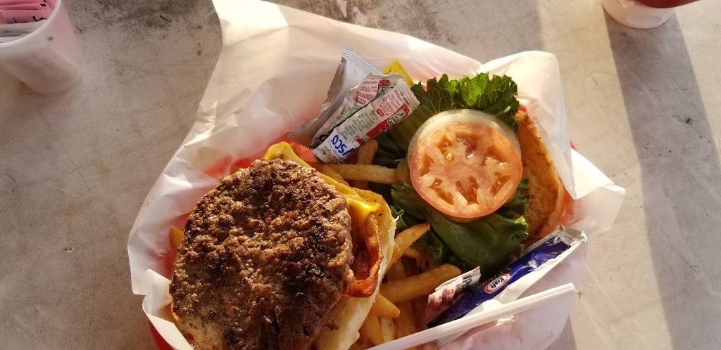 Papa’s On The Lake | restaurant | 14632 TX-105, Montgomery, TX 77356, USA | 9364472500 OR +1 936-447-2500