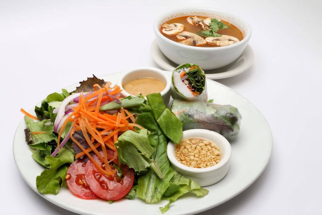 Atchanas Homegrown Thai | restaurant | 3194 Commodore Plaza, Miami, FL 33133, USA | 3057740404 OR +1 305-774-0404