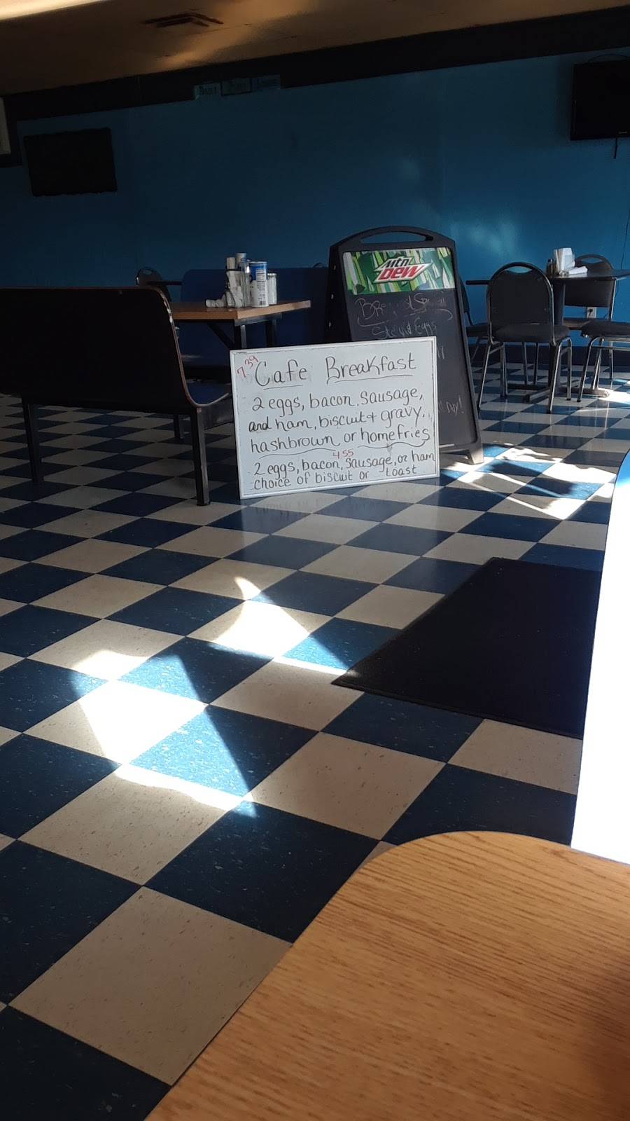 Crofton Cafe | restaurant | 107 S Madisonville St, Crofton, KY 42217, USA | 2706605001 OR +1 270-660-5001