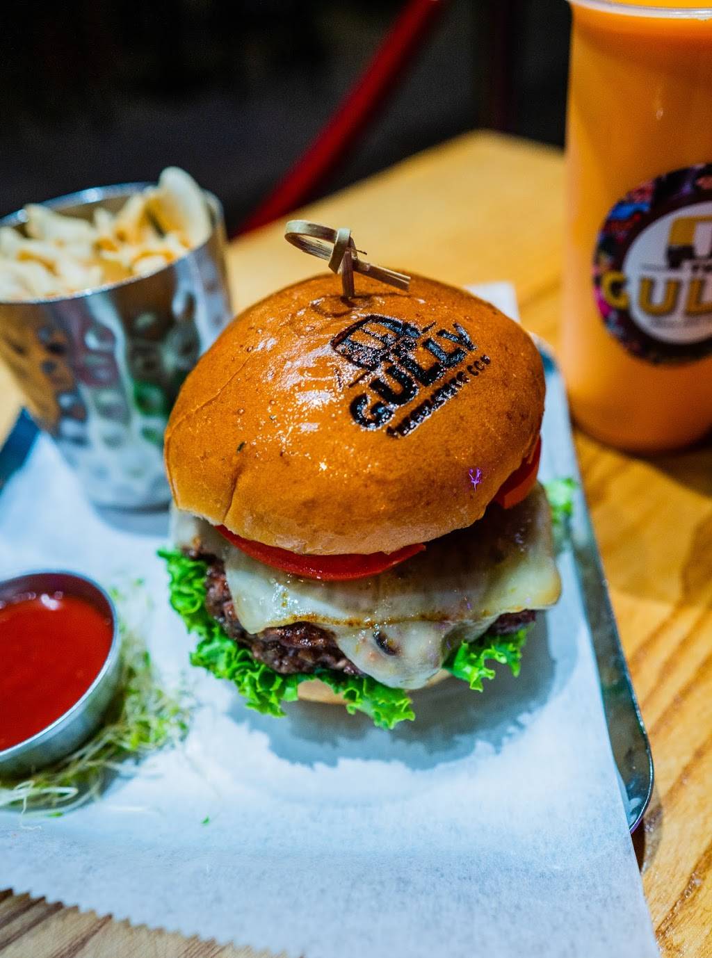 The Gully NYC | restaurant | 2545 Steinway St, Queens, NY 11103, USA | 7188873933 OR +1 718-887-3933