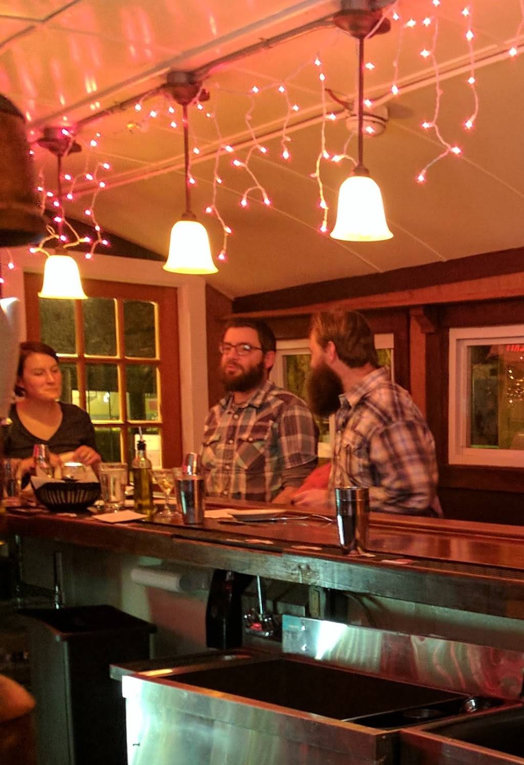 Tates Italian Kitchen | restaurant | 64 Brown St, North Kingstown, RI 02852, USA | 4012940000 OR +1 401-294-0000