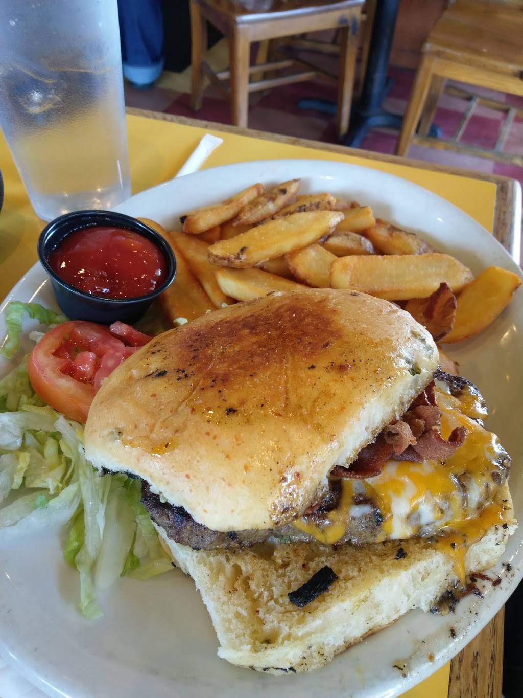 Montereys Little Mexico | restaurant | 5694 W Skelly Dr, Tulsa, OK 74107, USA | 9184452434 OR +1 918-445-2434