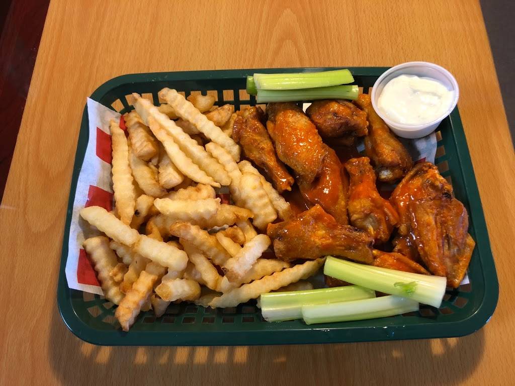 Priscos Lil Taste of Philly | restaurant | 2814 Street Rd, Bensalem, PA 19020, USA | 2156082445 OR +1 215-608-2445