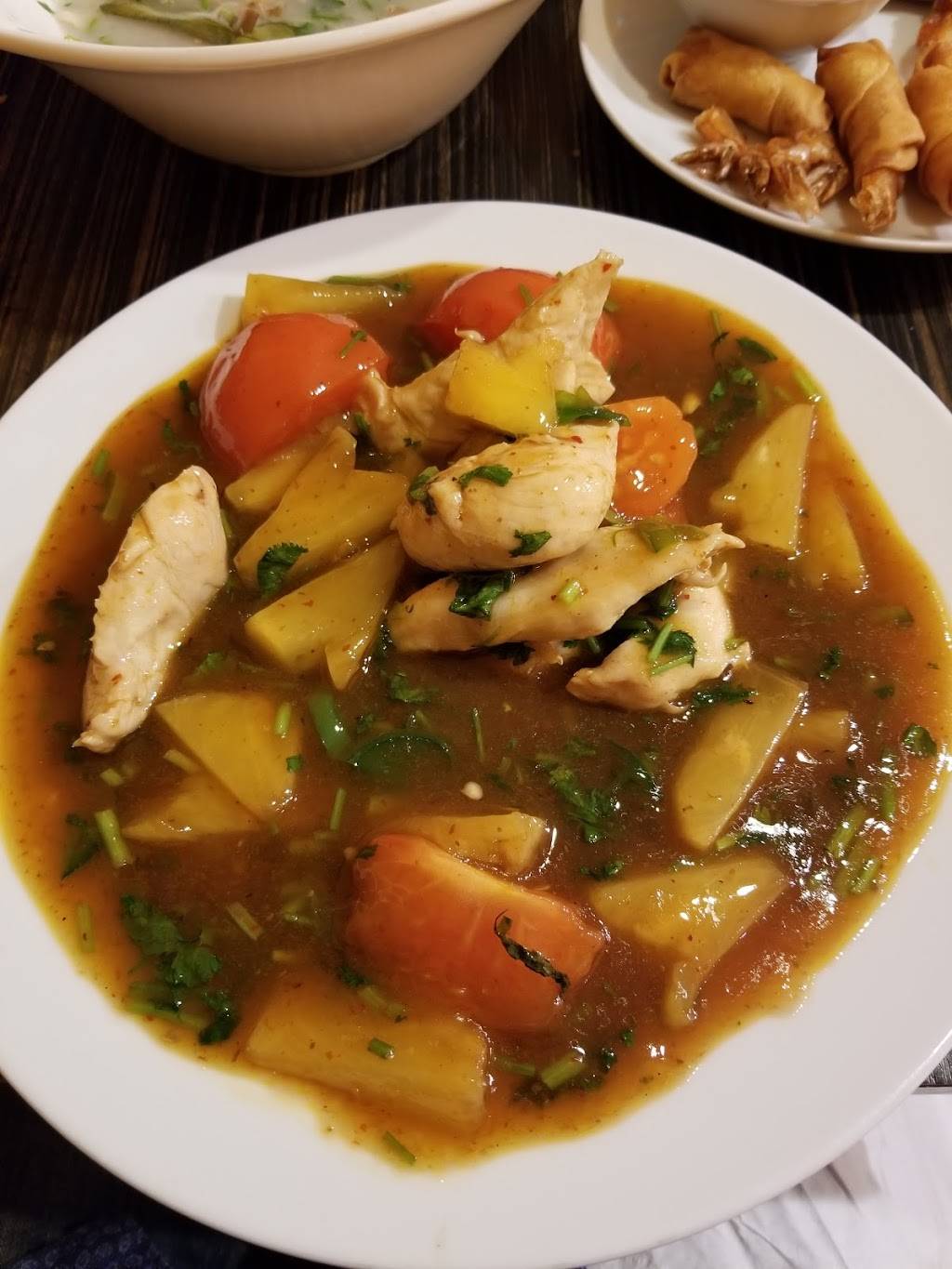 The Golden Damrei | restaurant | 850 Gardiners Rd, Kingston, ON K7M 3X9, Canada | 6136348171 OR +1 613-634-8171