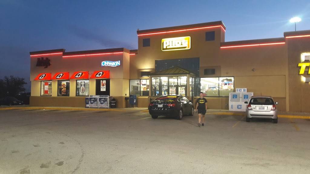 Pilot Travel Center | restaurant | 301 N Ridge Rd, Minooka, IL 60447, USA | 8154674416 OR +1 815-467-4416