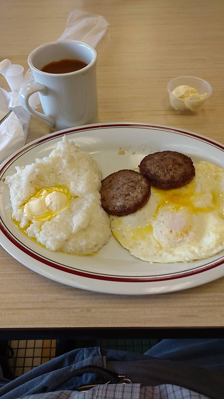 Huddle House | restaurant | 400 Pamplico Hwy, Florence, SC 29505, USA | 8437991985 OR +1 843-799-1985