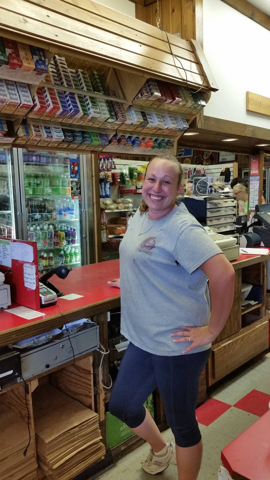 Buckeye Deli & Grocery | meal takeaway | 124 Millersburg St, Nashville, OH 44661, USA | 3303785663 OR +1 330-378-5663