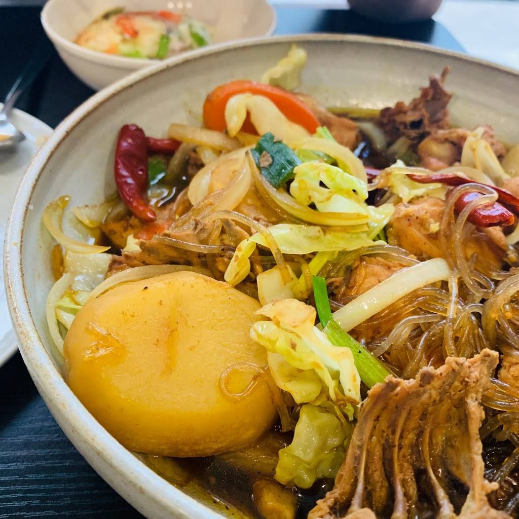 Maht Korean Restaurant | restaurant | 726 Somerset St W, Ottawa, ON K1R 6P8, Canada | 6136807268 OR +1 613-680-7268