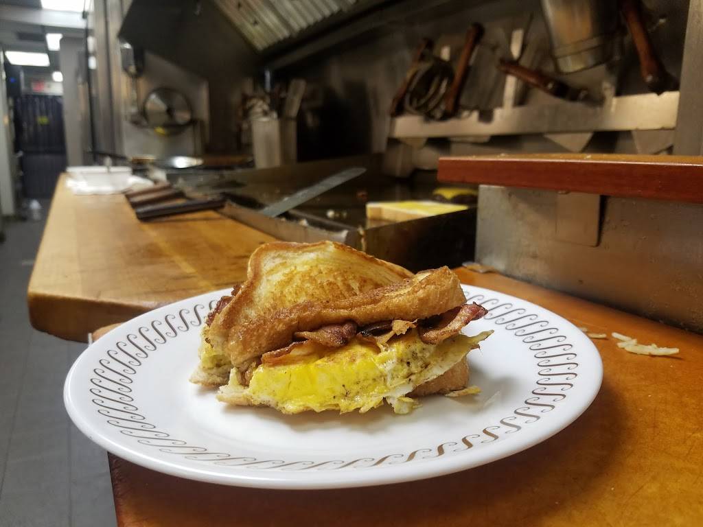 Waffle House | meal takeaway | 11770 U.S Route 42, Sharonville, OH 45241, USA | 5137335312 OR +1 513-733-5312