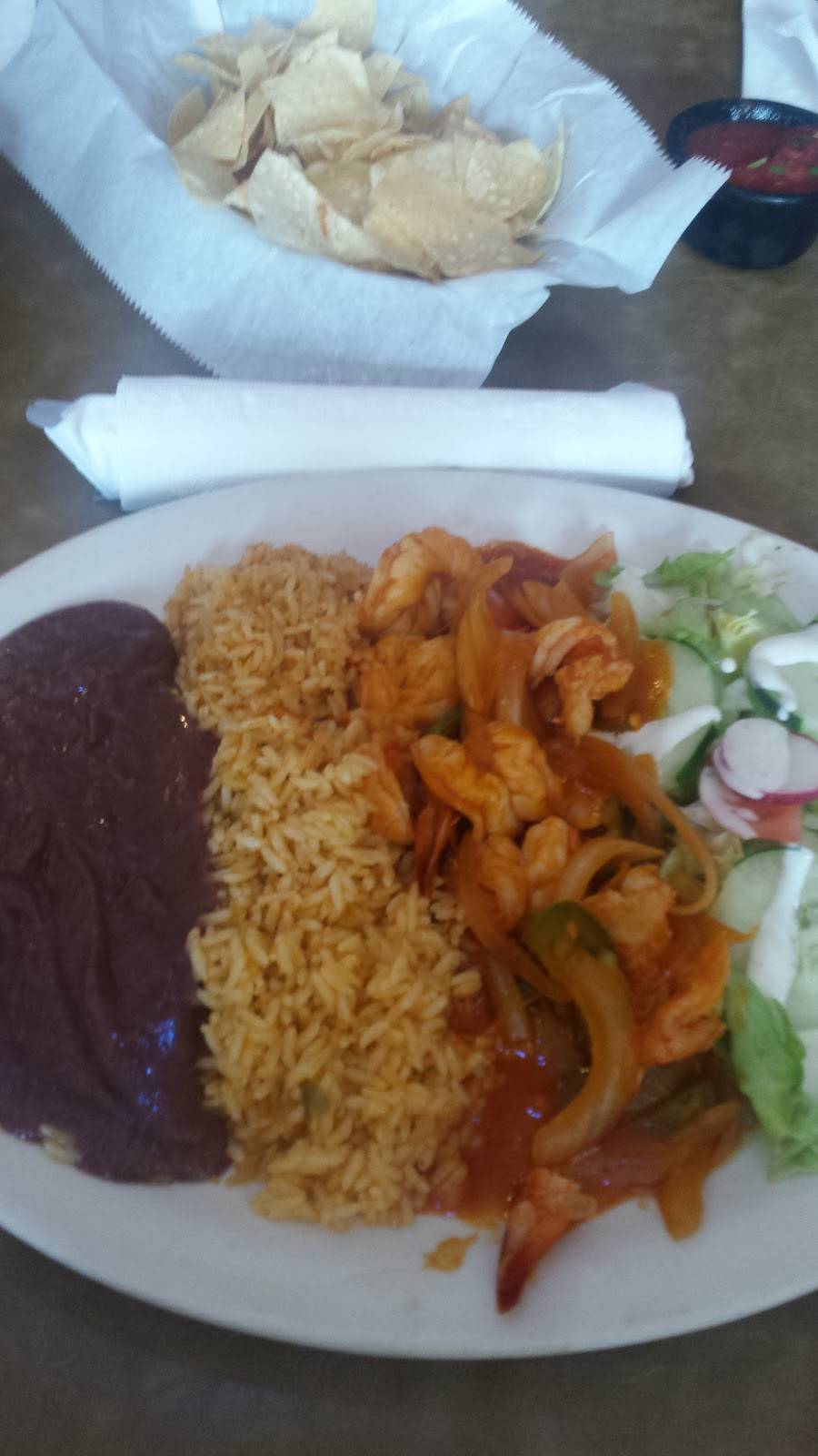 Los Trios Restaurant | restaurant | 1306 W Patrick St # 12, Frederick, MD 21703, USA | 3016241711 OR +1 301-624-1711