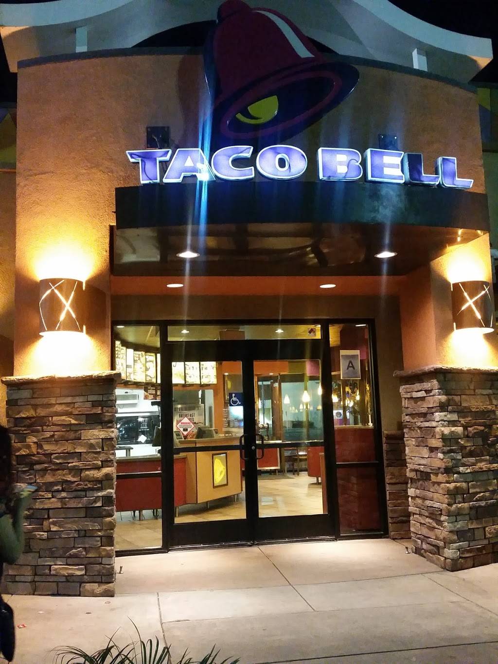 Taco Bell | meal takeaway | 240 W Baseline Rd, Rialto, CA 92376, USA | 9098754370 OR +1 909-875-4370