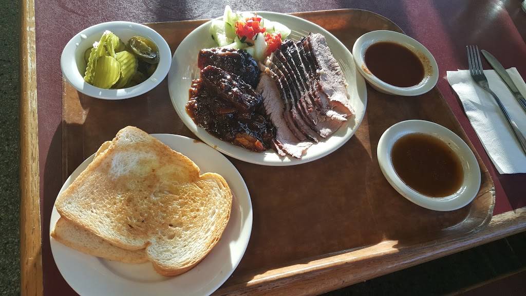 Old Hickory Inn Barbecue | restaurant | 5427 S Braeswood Blvd, Houston, TX 77096, USA | 7137238908 OR +1 713-723-8908
