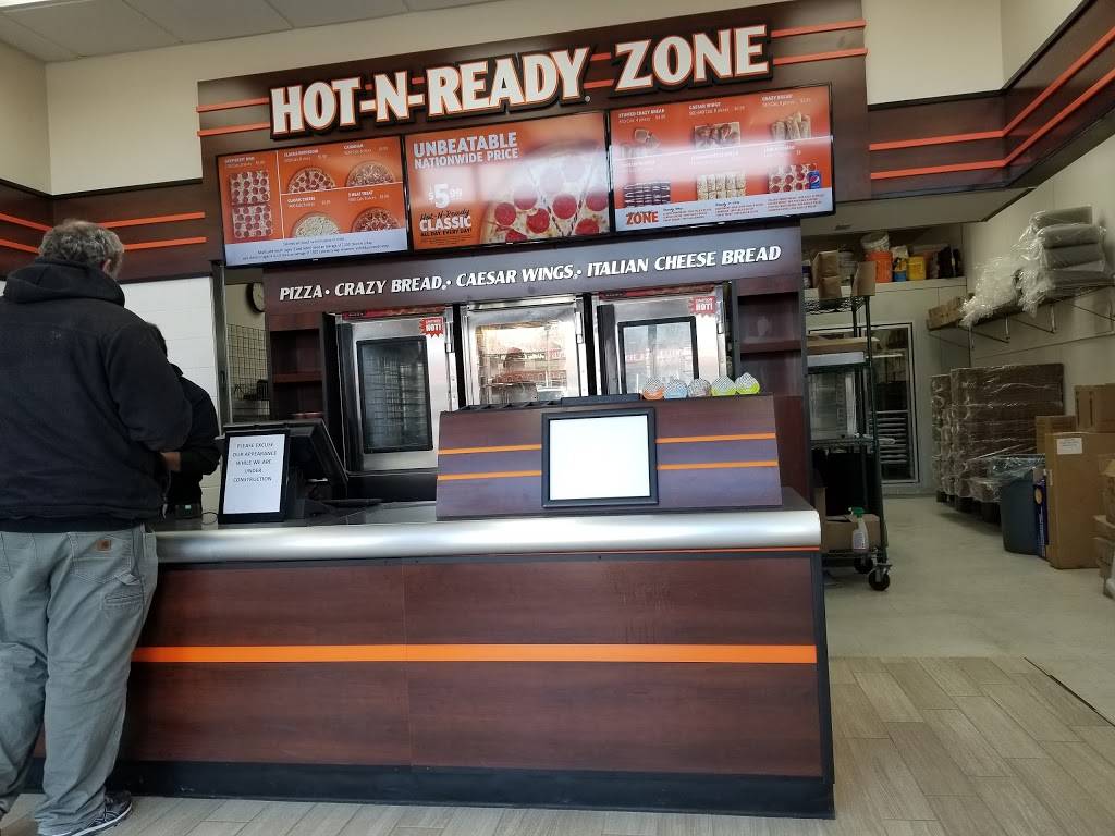 Little Caesars Pizza | meal takeaway | 2065 Lawrence Ave E, Scarborough, ON M1R 2Z4, Canada | 4167504795 OR +1 416-750-4795