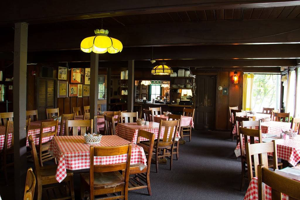 Strouds Oak Ridge Manor | restaurant | 5410 NE Oak Ridge Dr, Kansas City, MO 64119, USA | 8164549600 OR +1 816-454-9600