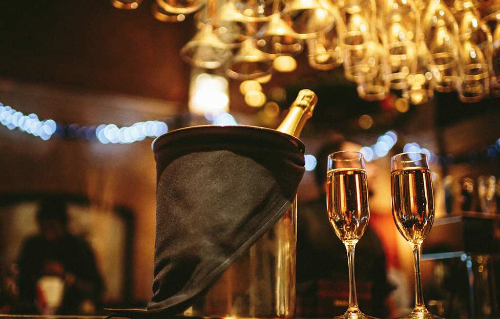 Pig & Prince Restaurant and Gastro-Lounge | restaurant | 1 Lackawanna Plaza, Montclair, NJ 07042, USA | 9732331006 OR +1 973-233-1006