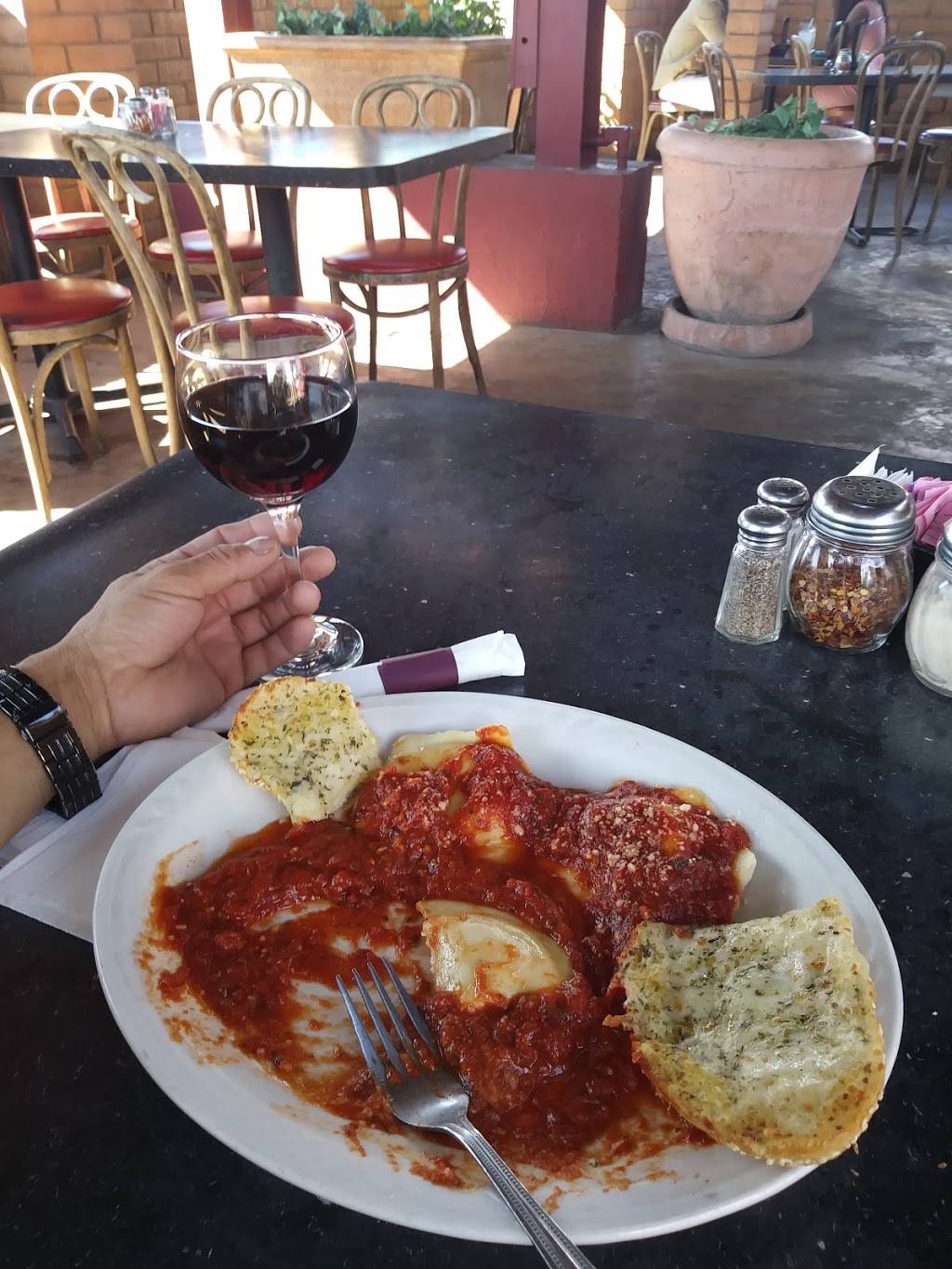 Streets of New York | restaurant | 7805 N 35th Ave, Phoenix, AZ 85051, USA | 6029735988 OR +1 602-973-5988