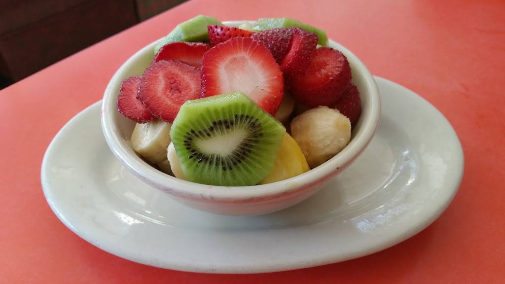 Swingers | restaurant | 802 Broadway, Santa Monica, CA 90401, USA | 3103939793 OR +1 310-393-9793