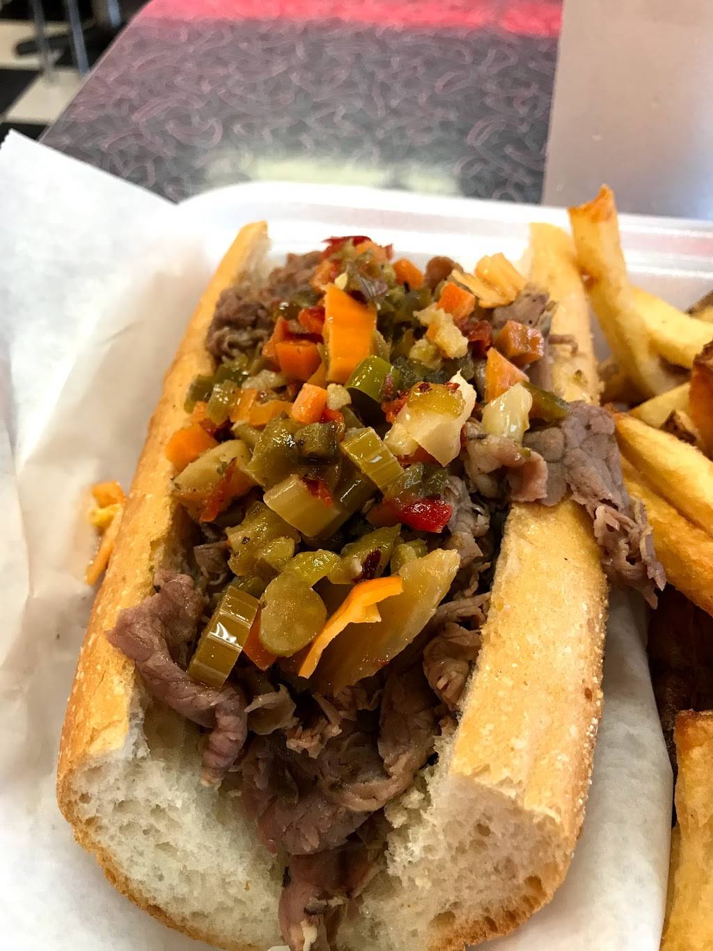 Scoobys Red Hot’s | restaurant | 1039 S Arlington Heights Rd #c, Arlington Heights, IL 60005, USA | 8477180550 OR +1 847-718-0550