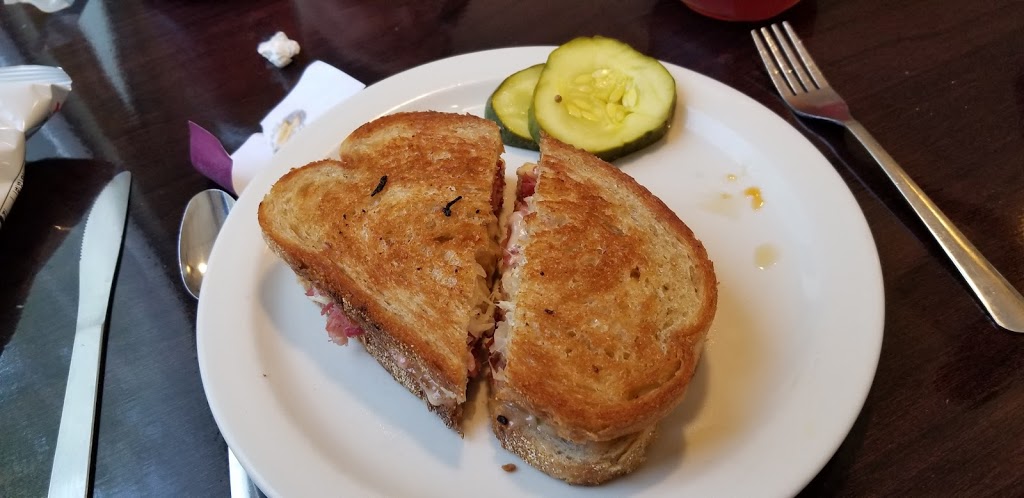 Mays Family Restaurant | restaurant | 1900 Spring Rd, Carlisle, PA 17013, USA | 7174225343 OR +1 717-422-5343