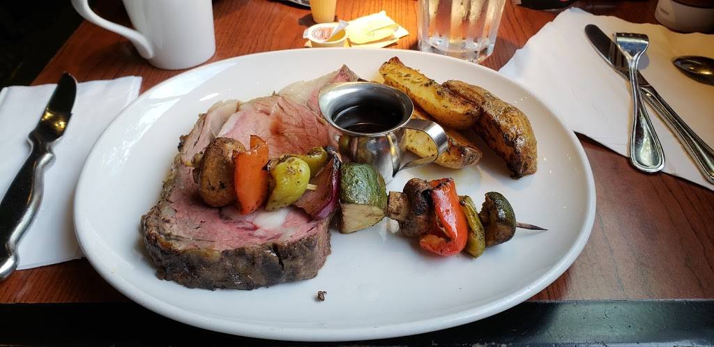 Chances R Restaurant | restaurant | 1365 Woodroffe Ave, Nepean, ON K2G 1V7, Canada | 6132256887 OR +1 613-225-6887