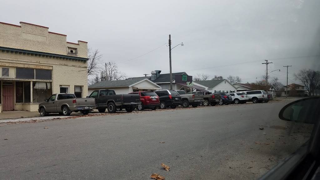 Front Porch Cafe | restaurant | 213 State St, Modesto, IL 62667, USA | 2174397441 OR +1 217-439-7441