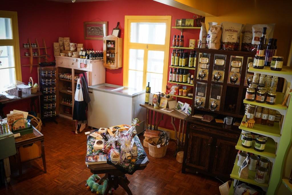 Aux Lubies Gourmandes | restaurant | 432 Rue Lafleur, Lachute, QC J8H 1R4, Canada | 4505665976 OR +1 450-566-5976