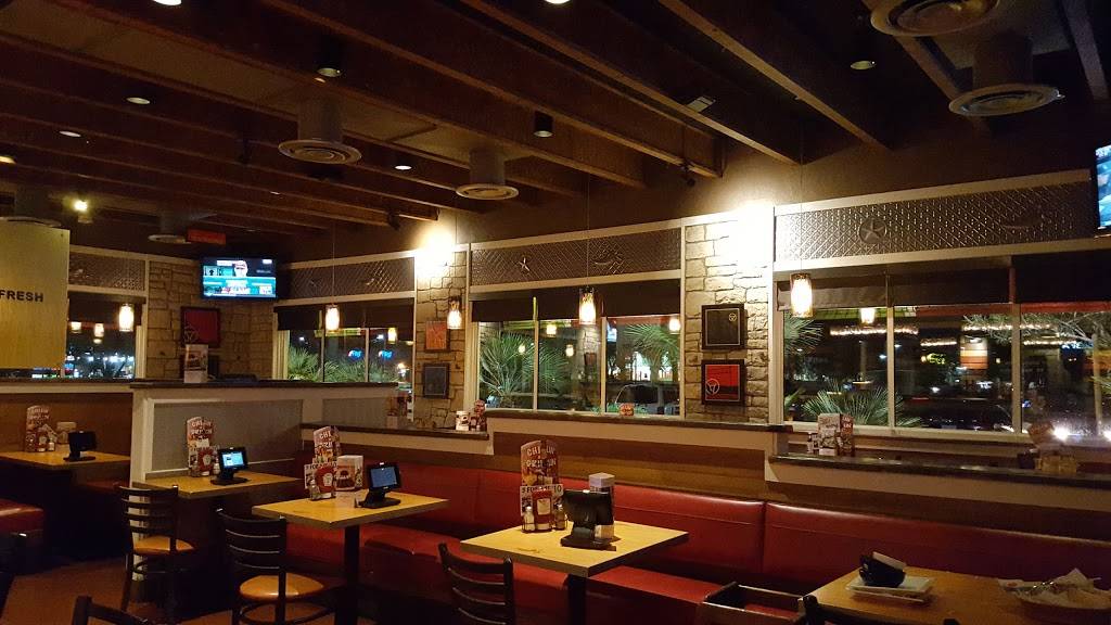 Chilis Grill & Bar | meal takeaway | 1371 N Litchfield Rd, Goodyear, AZ 85338, USA | 6235354222 OR +1 623-535-4222