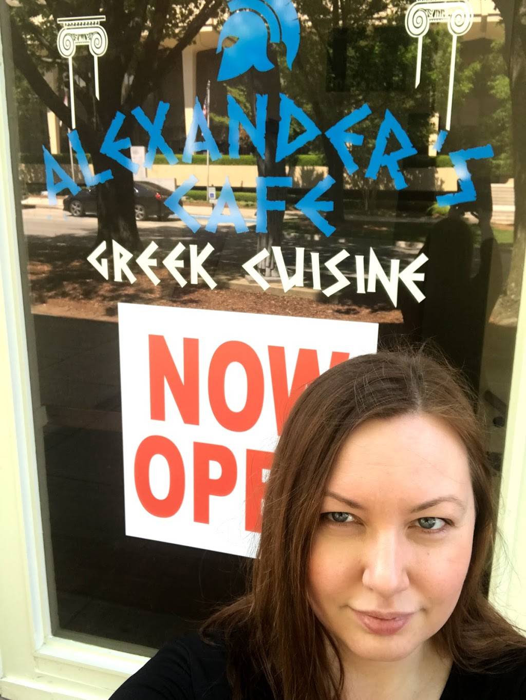 Alexander’s Cafe | restaurant | 110 Southside Square, Huntsville, AL 35801, USA | 2565853936 OR +1 256-585-3936