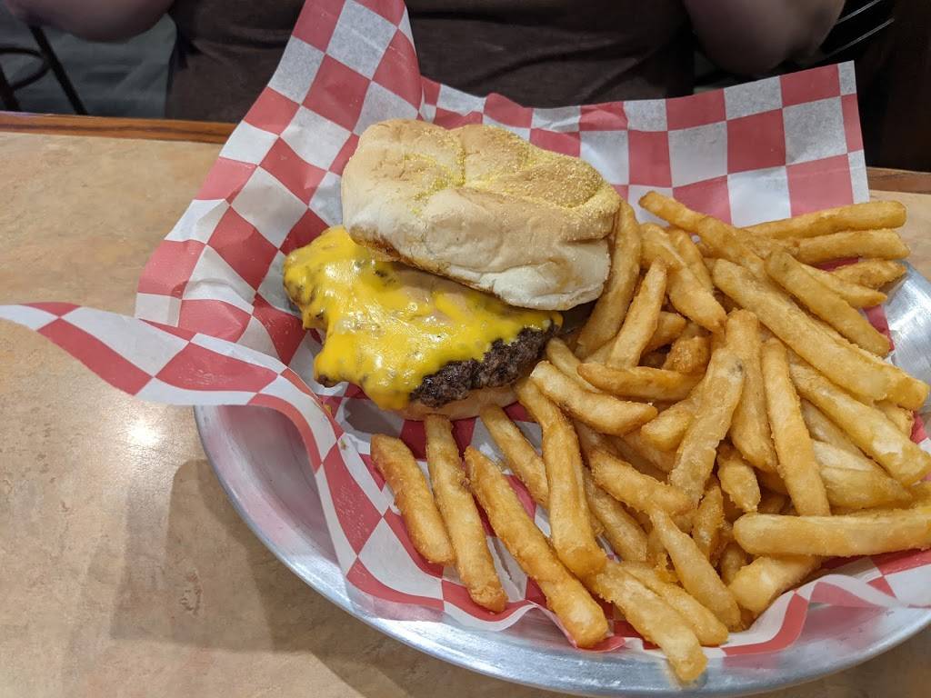 ZooCity Beastro | restaurant | 5222 Portage Rd, Portage, MI 49002, USA | 2698882074 OR +1 269-888-2074