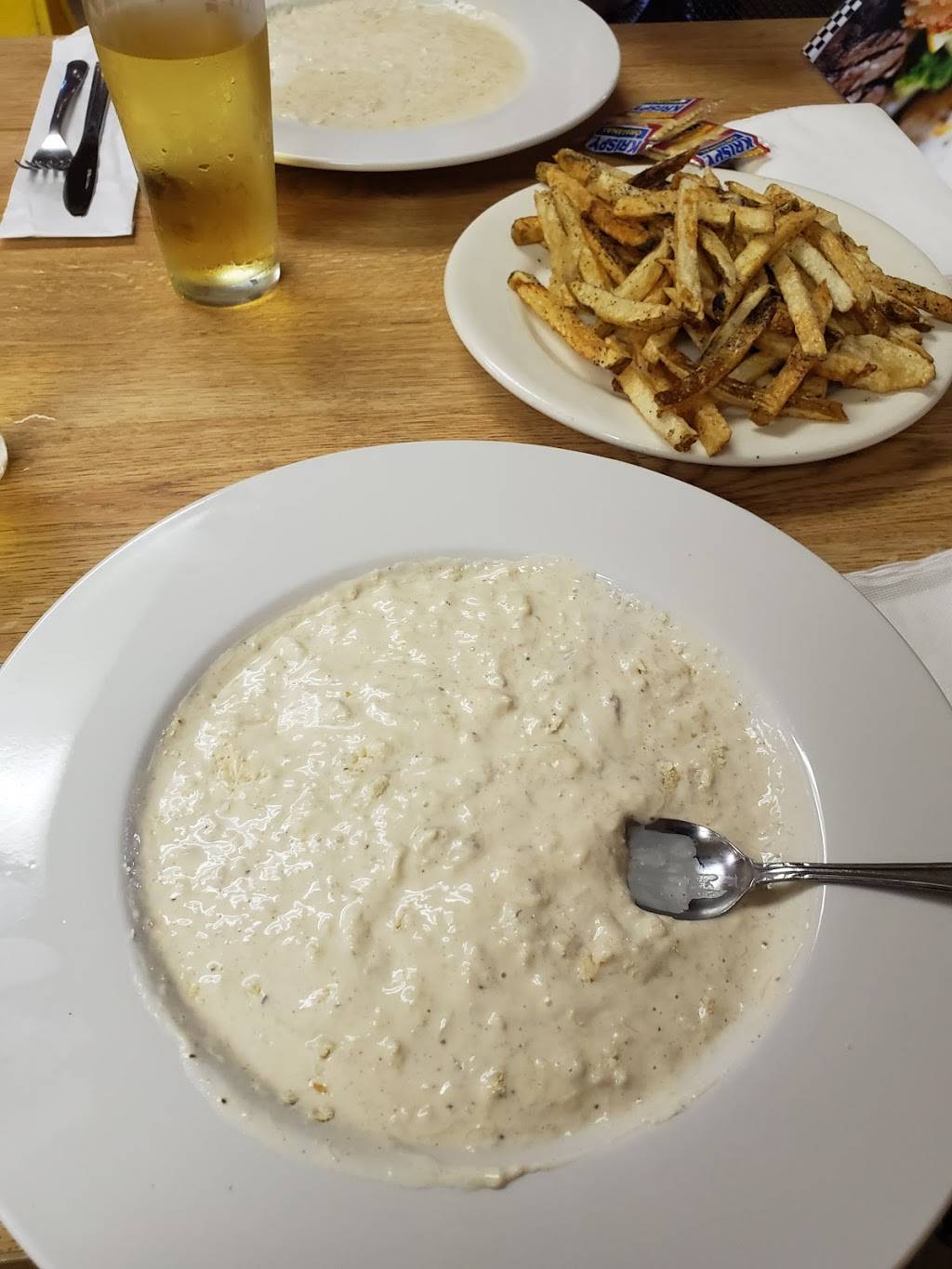 Zach Greenlees Trackside Steak & Seafood | restaurant | 15124 National Pike, Hagerstown, MD 21740, USA | 2408502121 OR +1 240-850-2121