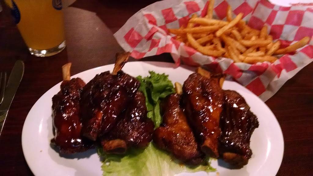 Loopys II | restaurant | W1911 Flame Rd, Marinette, WI 54143, USA | 7153305055 OR +1 715-330-5055