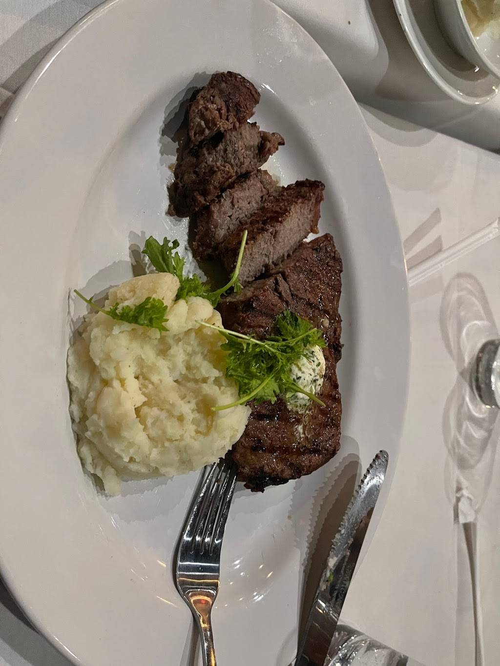 BROTHERS | restaurant | 200 E Plume St, Norfolk, VA 23510, USA | 7579372789 OR +1 757-937-2789